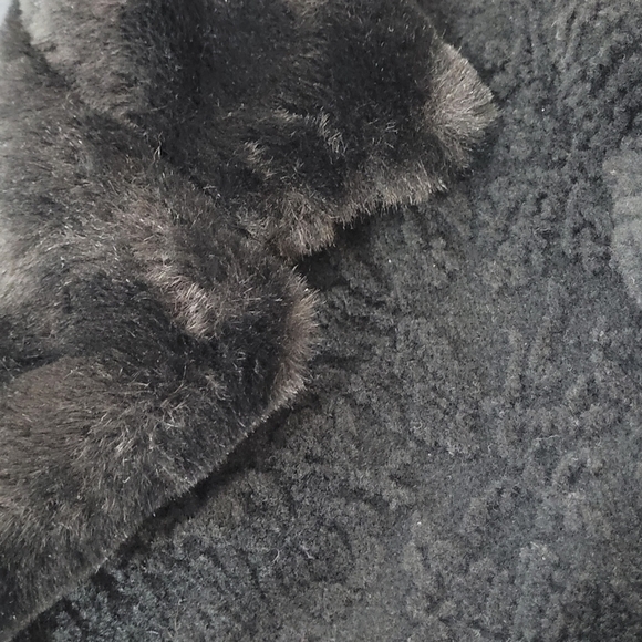 Tsunami Black Faux Fur Jacket - Size M - Picture 7 of 12